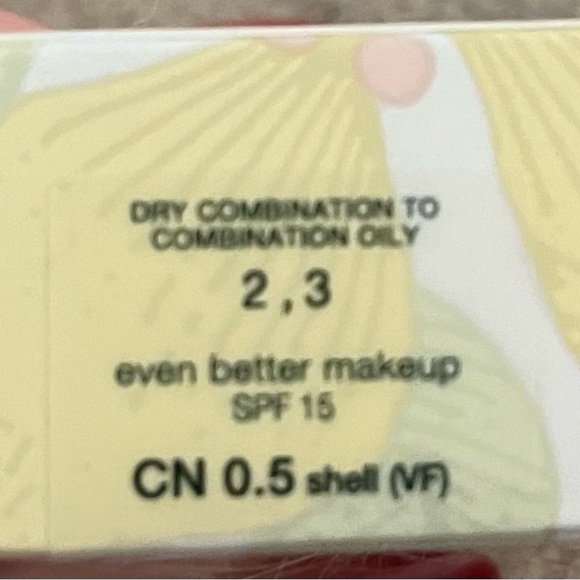 CLINIQUE Even Better Makeup Broad Spectrum SPF 15 Foundation- Shell. NEW! - Picture 3 of 3